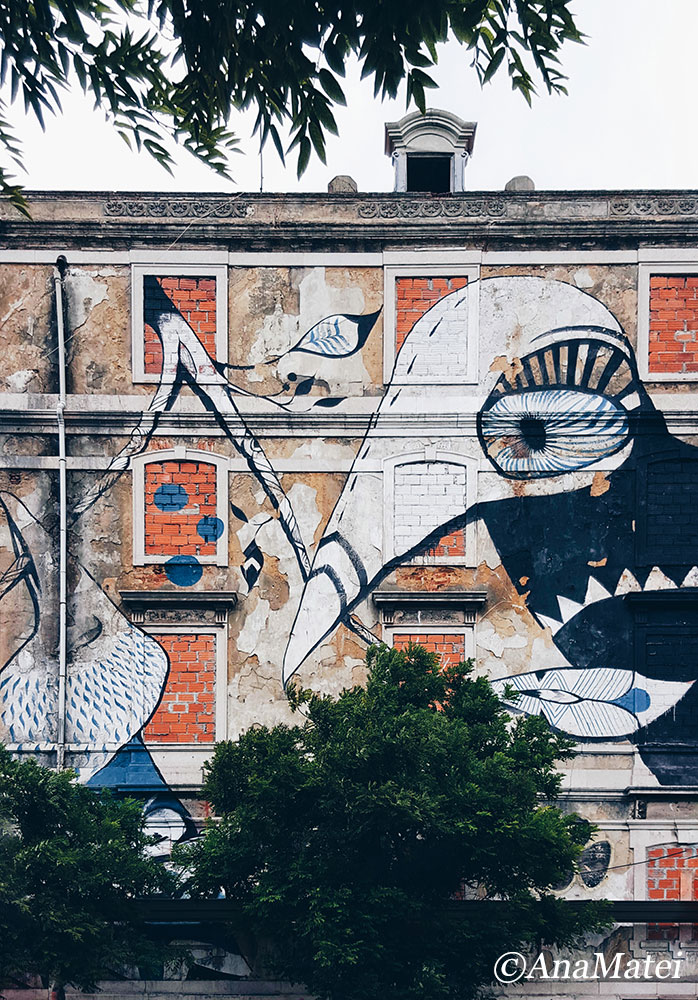 Lisbon Facade and Street Art - nurturing