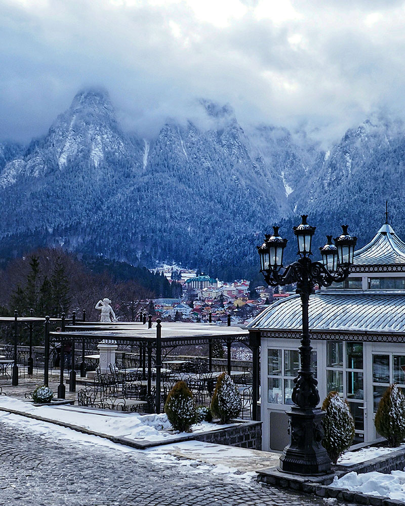 Cantacuzino-Palace-in-Busteni,-Romania---the-view