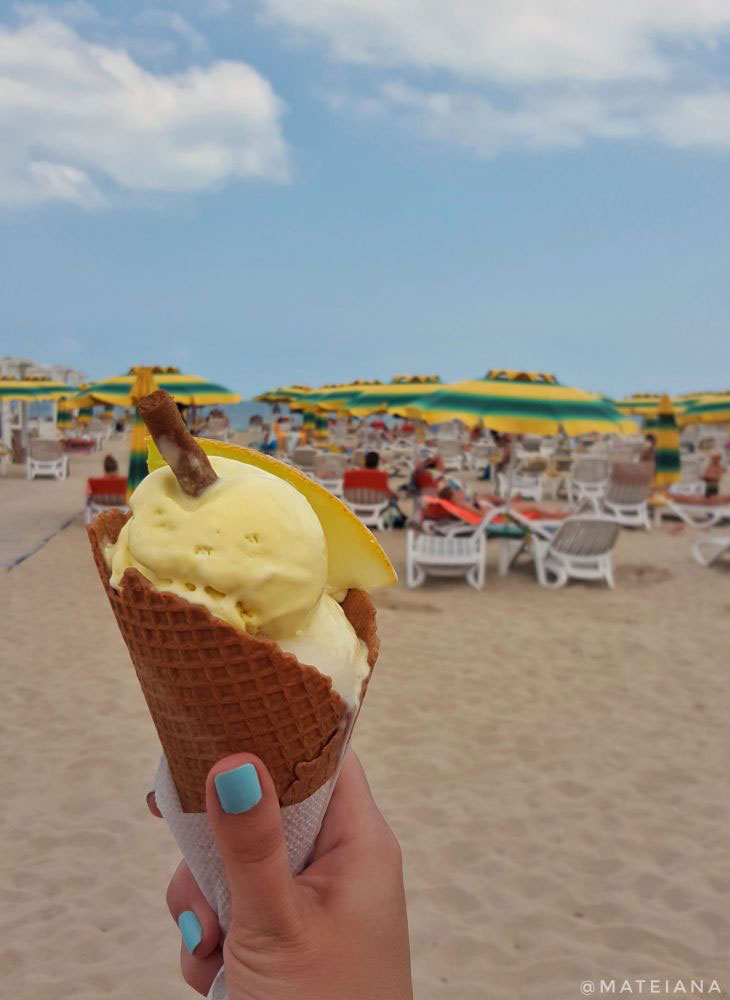 ice-cream-and-Albena-Beach---Bulgarian-seaside