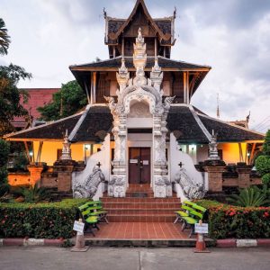 temple-at-Wat-Chedi-Luang-in-Chiang-Mai